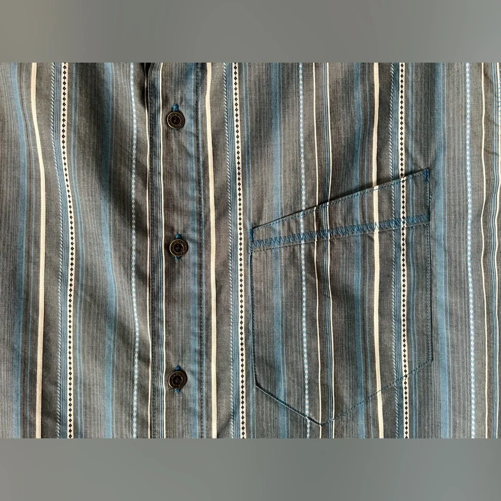 Kuhl Suncel Blue Striped Button Down Cotton Blend Shirt Mens Medium Short Sleeve